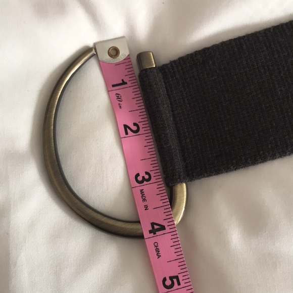 NIB brown stretch belt with large metal closure main image 5